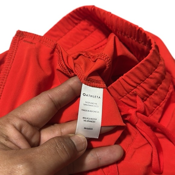 ATHLETA BAJA SHORT NWT Hibiscus Red Wrinkle resistant Light Weight Size 14 - Picture 13 of 14